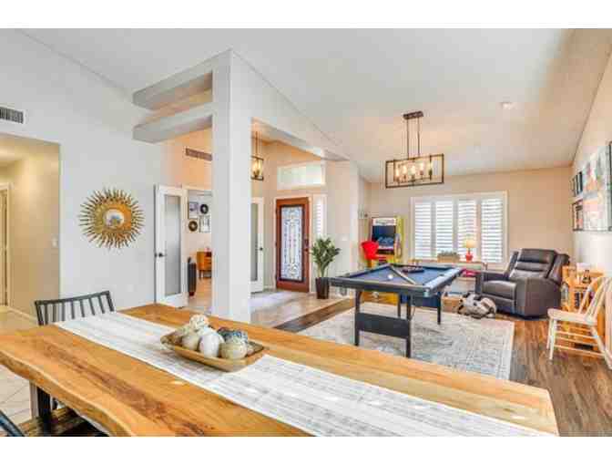 4 night luxury Las Vegas Pool Retreat + Pickleball Experience!