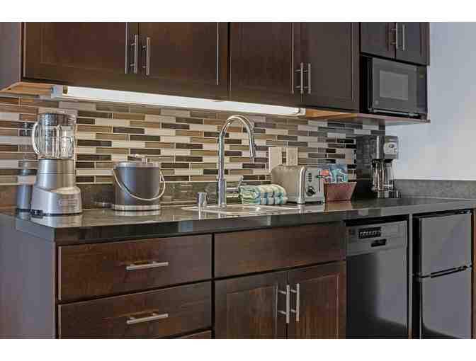 Enjoy 4 nights at Club Wyndham Canterbury + Sunset Sail Experience!