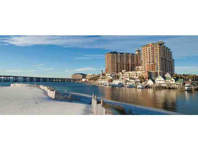 Enjoy 5 nights luxury condo @ Club Wyndham Emerald Grande at Destin