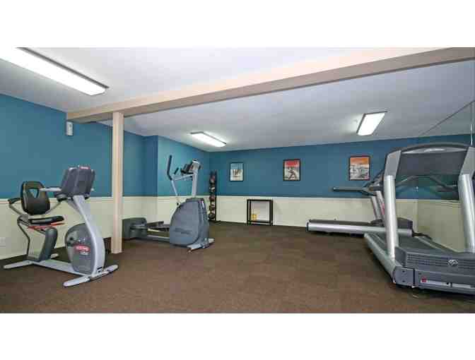 5-night 2 bed Solana Beach + Belly Up Tavern Experience