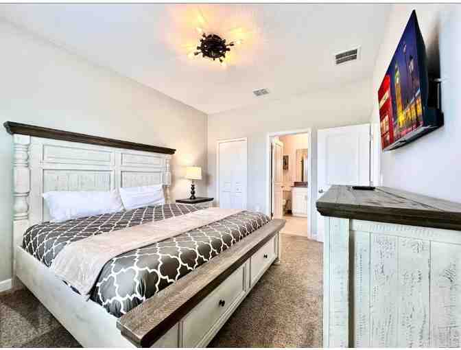 5-Night Orlando Stay in 8-Bedroom Home with Universal Studios Experience