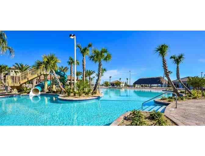 5 Nights Luxury Home for 20 + Exclusive SeaWorld Trainer Experience Orlando, Florida