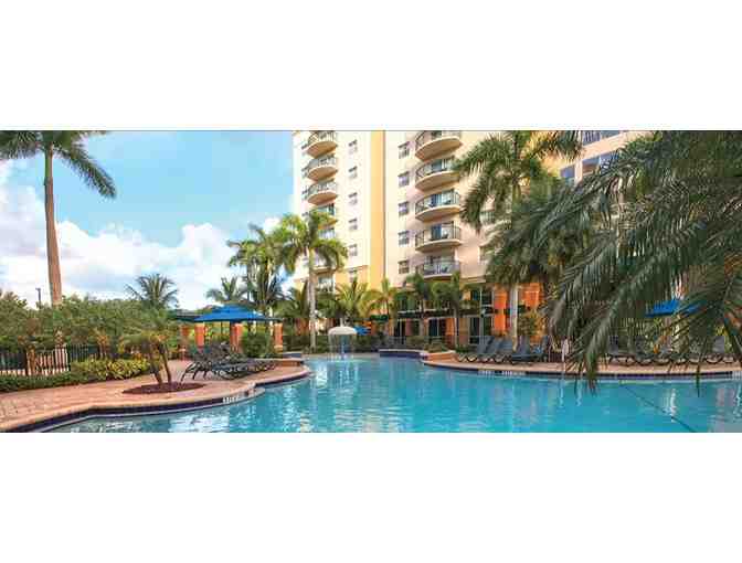 Enjoy 5 nights luxury condo @ Club Wyndham Palm-Aire, Pompano Beach, FL