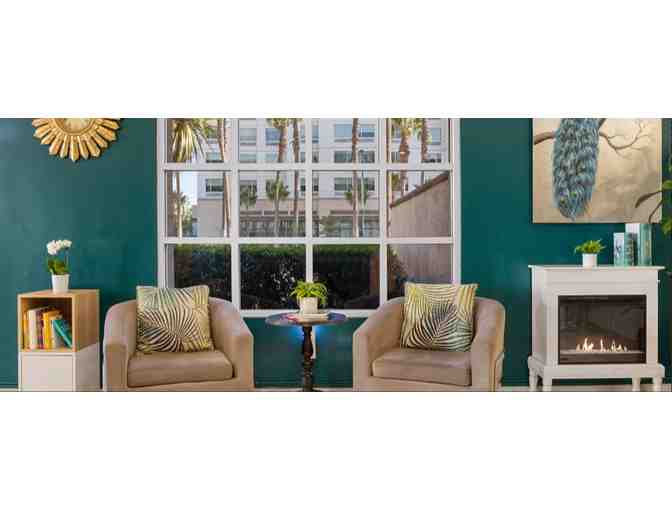 Enjoy 5 nights luxury condo @ Club Wyndham Peacock Suites, Anaheim, CA