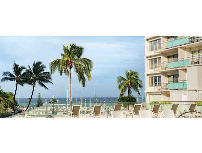 Enjoy 5 nights luxury condo @ Club Wyndham Waikiki Marina Resort at the Ilikai, Honolulu
