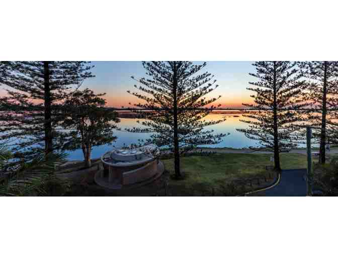 Enjoy 5 nights luxury condo @ Ramada Resort Golden Beach, Golden Beach, QLD