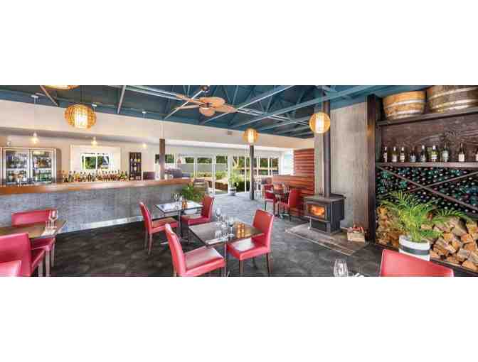 Enjoy 5 nights luxury condo @ Ramada Resort Seven Mile Beach, Mile Beach, TAS