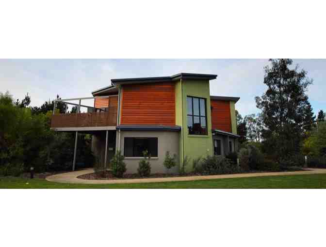 Enjoy 5 nights luxury condo @ Ramada Resort Seven Mile Beach, Mile Beach, TAS