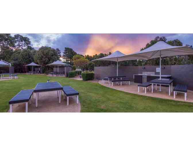 Enjoy 5 nights luxury condo @ Ramada Resort Seven Mile Beach, Mile Beach, TAS