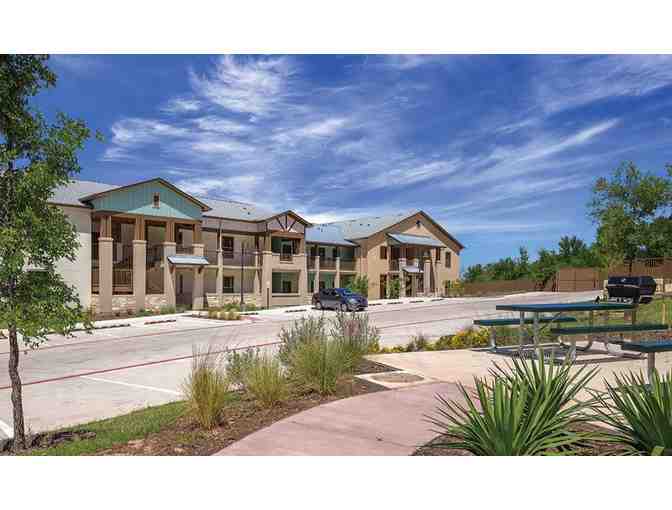 Enjoy 5 nights luxury condo @ WorldMark Marble Falls Texas