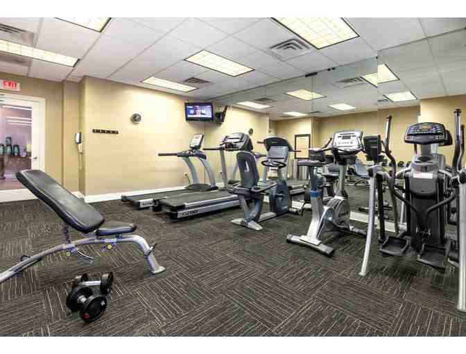 4 night Luxe Nashville stay + Karoke Waylon Jennings Studio!