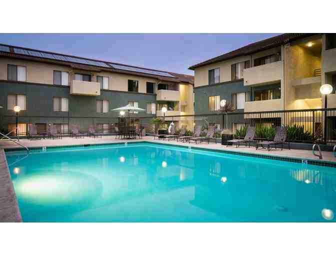 5-night 2 bed Solana Beach + Belly Up Tavern Experience