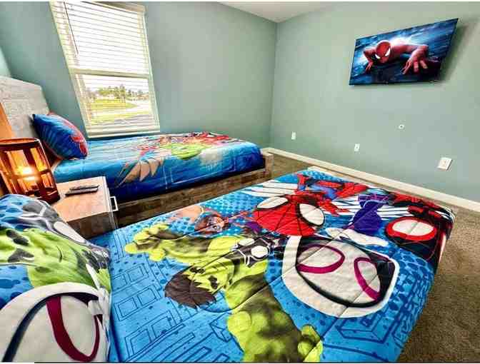 7-Night Orlando Stay for 16 in 8-Bedroom Home with $250 Disney Credit
