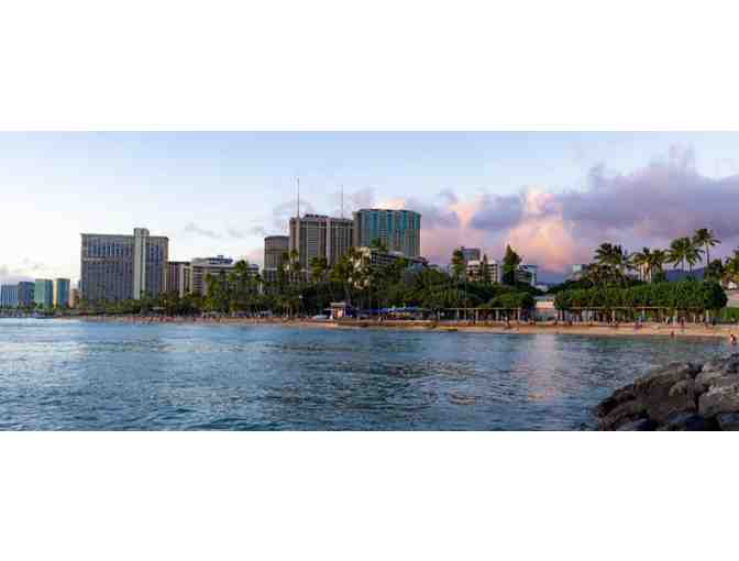 Enjoy 5 nights luxury condo @ Club Wyndham at Waikiki Beach Walk +Waikiki Brewing Company - Photo 2