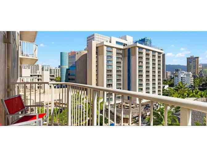 Enjoy 5 nights luxury condo @ Club Wyndham at Waikiki Beach Walk +Waikiki Brewing Company - Photo 7