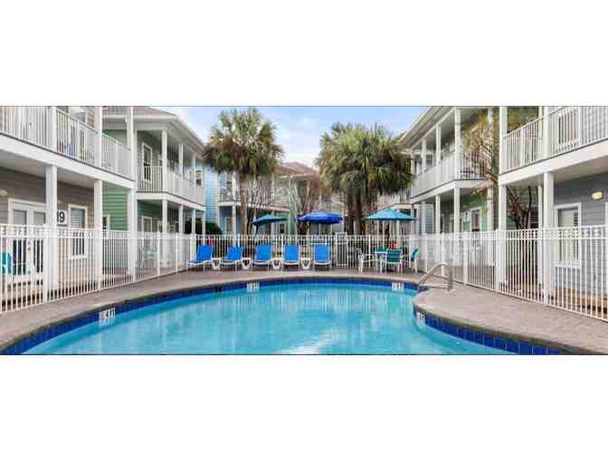 Enjoy 5 nights luxury condo @ Club Wyndham Beach Street Cottages Destin, Florida + Distill
