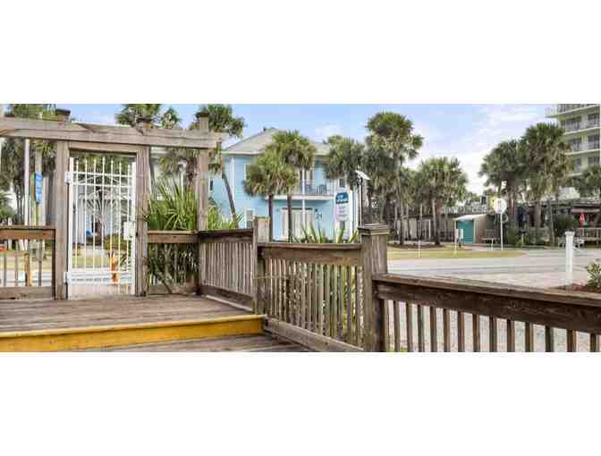 Enjoy 5 nights luxury condo @ Club Wyndham Beach Street Cottages Destin, Florida + Distill