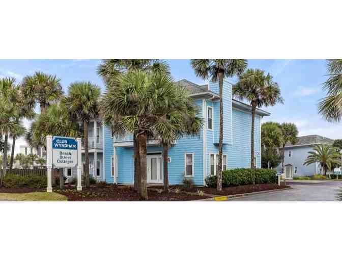 Enjoy 5 nights luxury condo @ Club Wyndham Beach Street Cottages Destin, Florida + Distill