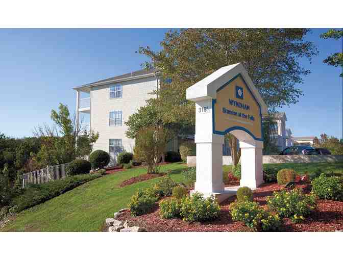 Enjoy 5 nights luxury condo @ Club Wyndham Branson Missouri + Lindwedel Winery Credit