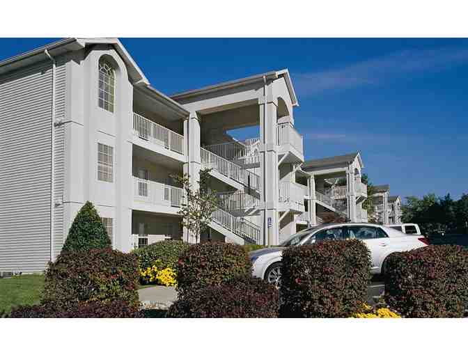 Enjoy 5 nights luxury condo @ Club Wyndham Branson Missouri + Lindwedel Winery Credit