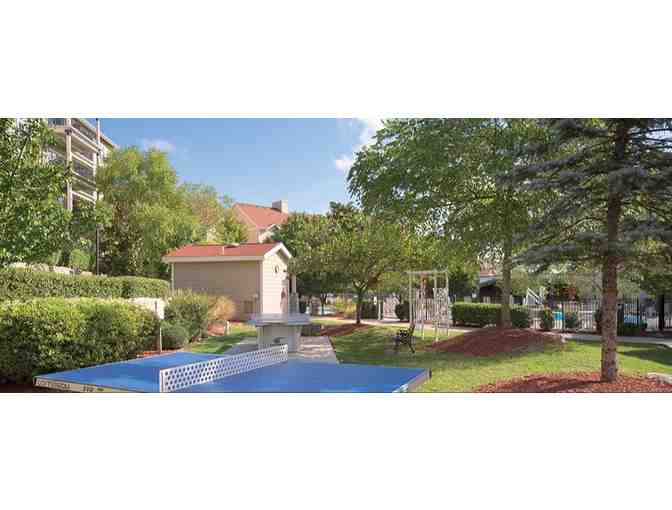 Enjoy 5 nights luxury condo @ Club Wyndham Branson Missouri + Crown Valley Distillery Cred