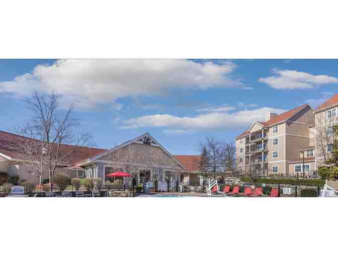 Enjoy 5 nights luxury condo @ Club Wyndham Branson Missouri + Crown Valley Distillery Cred