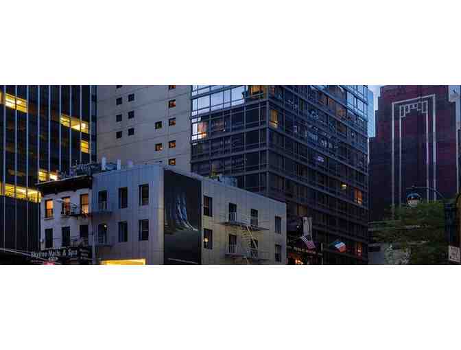 Enjoy 5 nights luxury condo @ Club Wyndham Midtown 45 New York City + Central Cellars Win