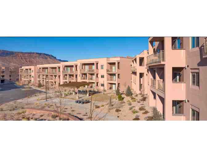 Enjoy 5 nights luxury condo @ Club Wyndham Moab Utah + Rooted Vine Credit