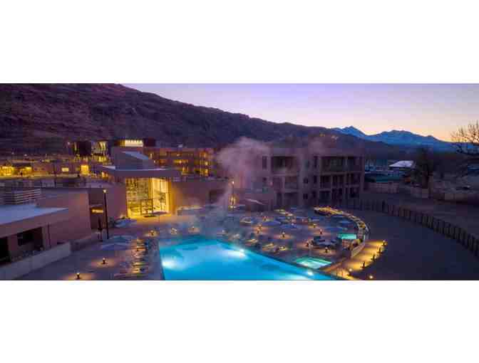 Enjoy 5 nights luxury condo @ Club Wyndham Moab Utah + Rooted Vine Credit