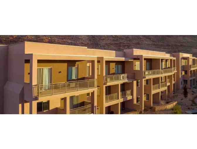 Enjoy 5 nights luxury condo @ Club Wyndham Moab Utah + Rooted Vine Credit