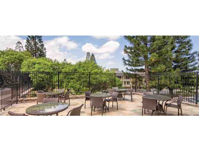 Enjoy 5 nights luxury condo @ Club Wyndham Paniolo Greens, Waikoloa, HI + Big Island Brewh