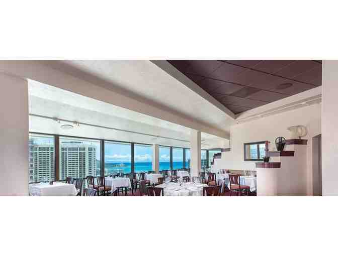 Enjoy 5 nights luxury condo @ Club Wyndham Waikiki Marina Resort at the Ilikai, Honolulu