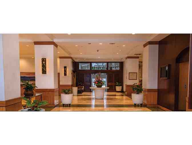 Enjoy 5 nights luxury condo @ Club Wyndham Waikiki Marina Resort at the Ilikai, Honolulu