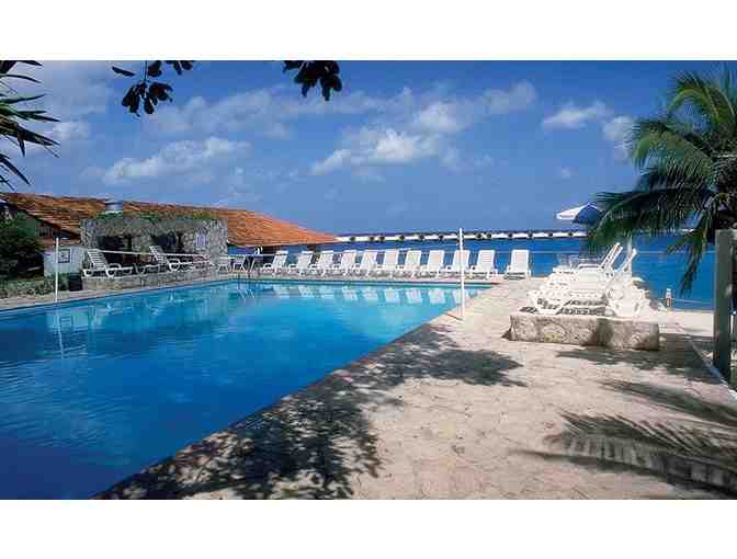 Enjoy 5 nights luxury condo @ El Cid La Ceiba Beach Hotel, Cozumel, ROO + Destiler&iacute;a Cozum