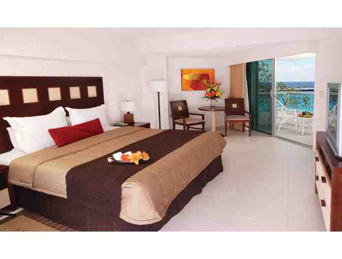 Enjoy 5 nights luxury condo @ El Cid La Ceiba Beach Hotel, Cozumel, ROO + Destiler&iacute;a Cozum