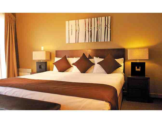 Enjoy 5 nights luxury condo @ Ramada Resort Seven Mile Beach, Mile Beach, TAS + Coal Valle