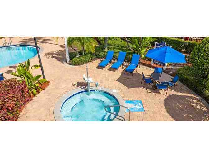 Enjoy 5 nights luxury condo @ WorldMark Kingstown Reef Orlando, Fl +The Winery & Tasting R