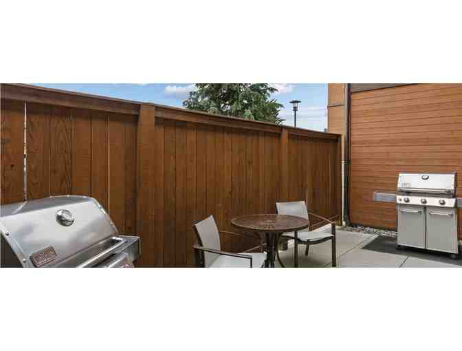 Enjoy 5 nights luxury condo @ WorldMark Lake House Chelan, Washington + One Wines Credit