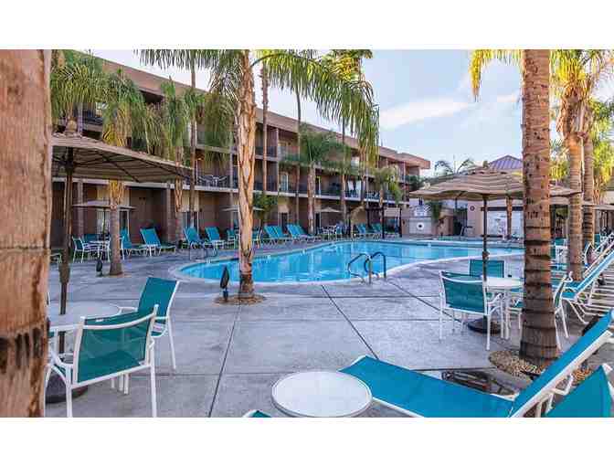 Enjoy 5 nights luxury condo @ WorldMark Palm Springs, Palm Springs, CA+ Las Palmas Brewing