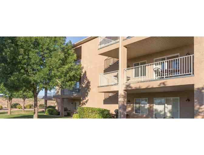 Enjoy 5 nights luxury condo @ WorldMark St. George, St. George, UT+ Bold and Delaney Winer