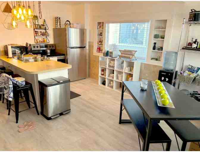 5-Night Napa Valley Waterfront Stay + Sunrise Hot Air Balloon Ride + Gift - Photo 11