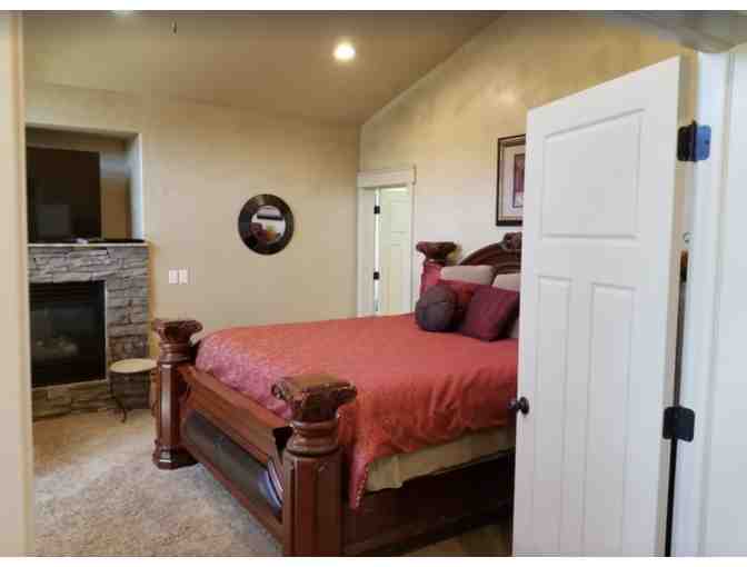 5 Night Stay in a Luxury 9 Bedroom Retreat in Bear Lake, Utah for up to 20 guest! + Gift - Photo 7