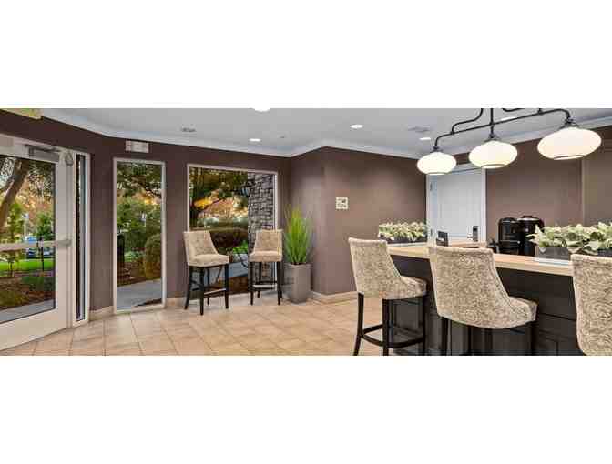 Enjoy 4-Night Luxury Napa Valley Escape + Wine Blending Experience for 2 + GIFT - Photo 10