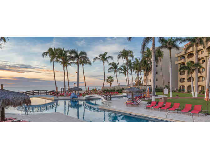 Enjoy 4 nights in Los Cabos in 4 .5 star resort + Gift - Photo 1