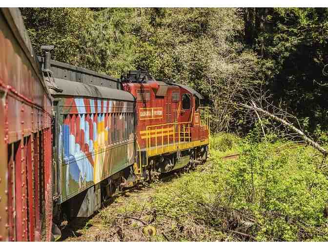 Mendocino Coast Escape: 5-Night Ocean-View Cottage with Private Beach & Skunk Train Advent - Photo 1