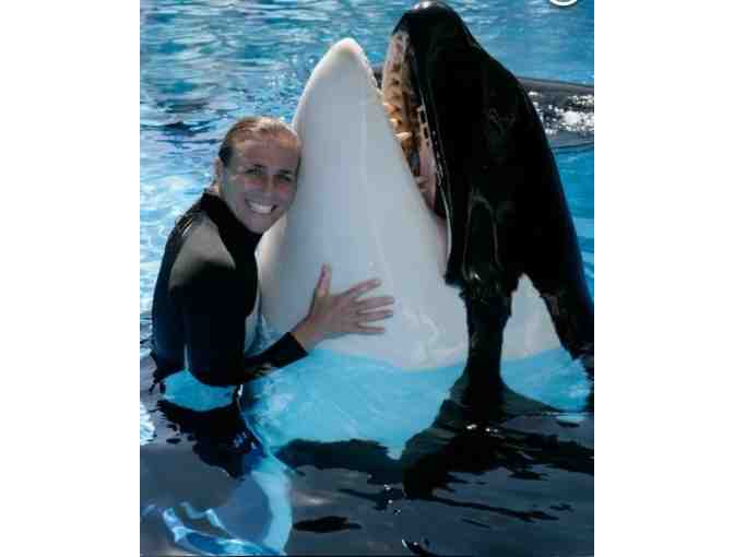 SeaWorld San Diego Trainer Experience & 5-Night 2 bedroom Del Mar Stay + Gift - Photo 2