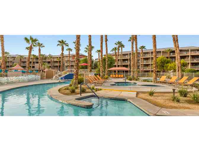 4-Night Luxury Stay at Club Wyndham for 6 + Palm Springs Surf Club Experience + Gift - Photo 8