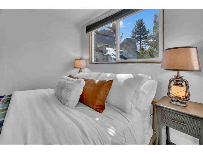 5 nights Unique Custom-Built Mountain Retreat with Hot Tub &mdash; Running Springs, CA + Gift - Photo 6