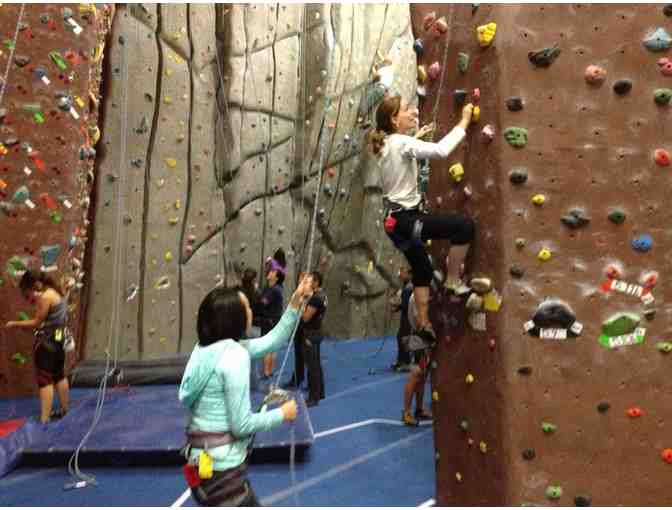 Belay Lessons at Planet Granite