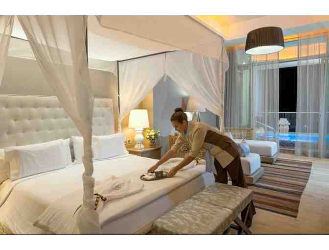 Luxury Trip for Six in Grand Luxxe Suite